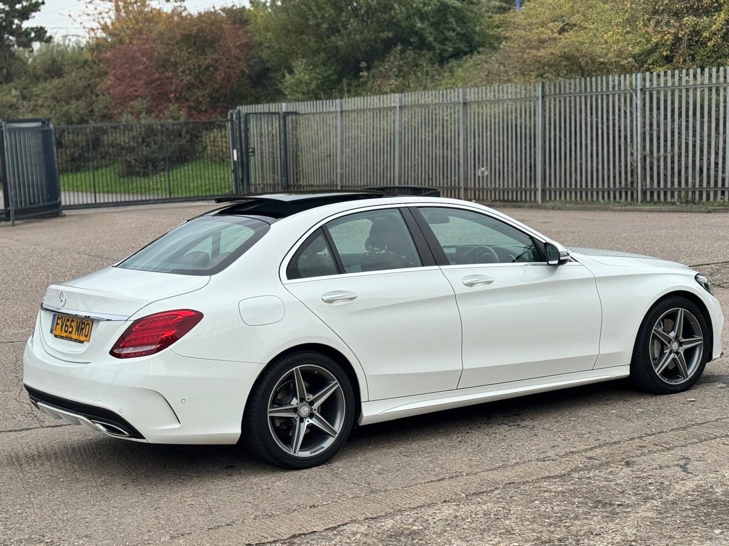 Used Mercedes-Benz C Class 2015 for sale - 76315247: Photo 26