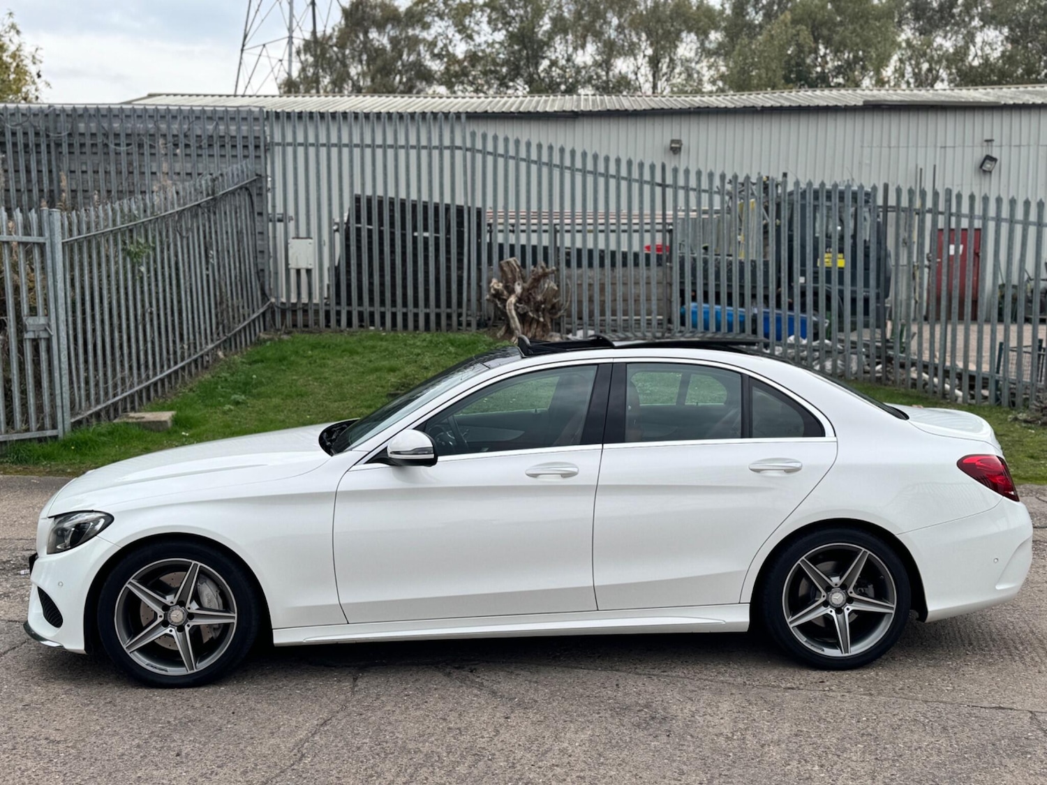 Used Mercedes-Benz C Class 2015 for sale - 76315247: Photo 9