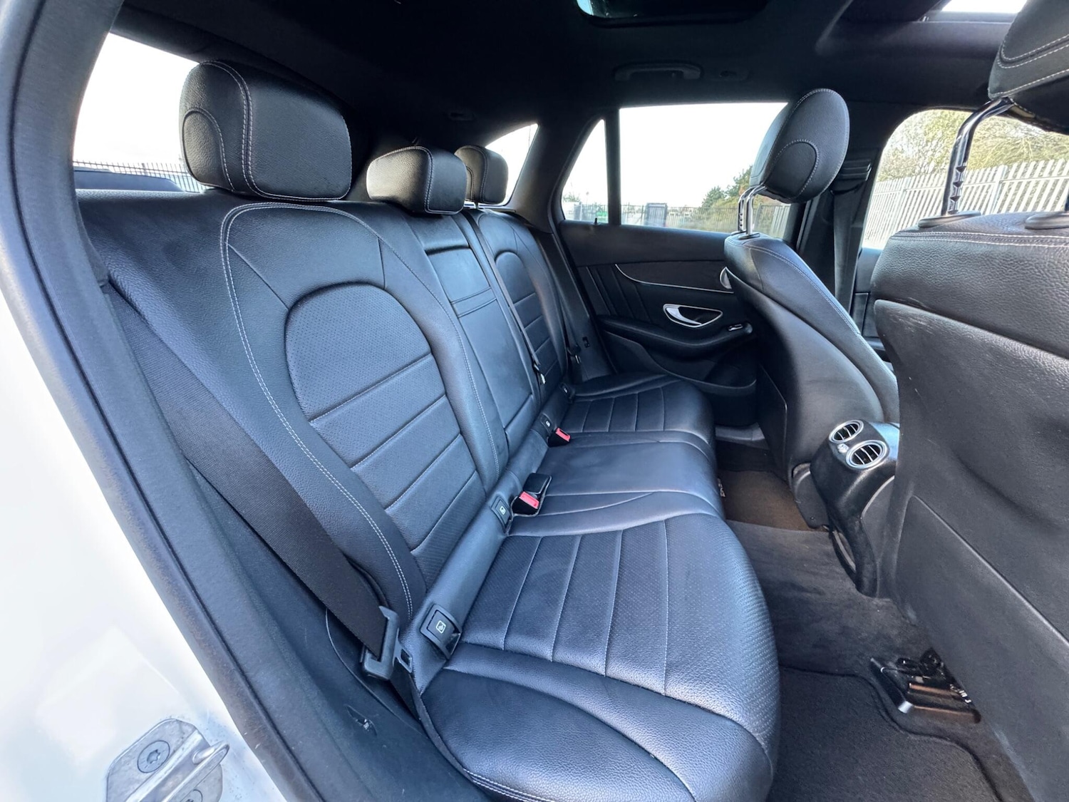 Used Mercedes-Benz GLC 2017 for sale - 76671341: Photo 17