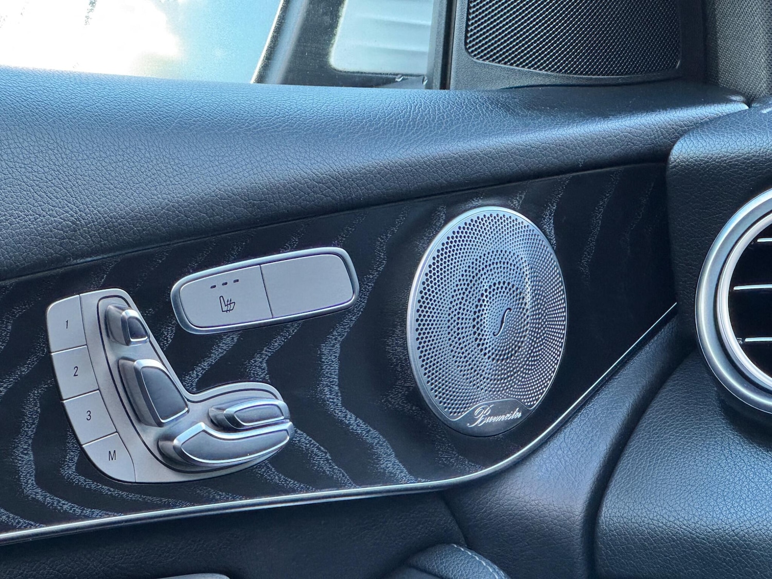 Used Mercedes-Benz GLC 2017 for sale - 76671341: Photo 23