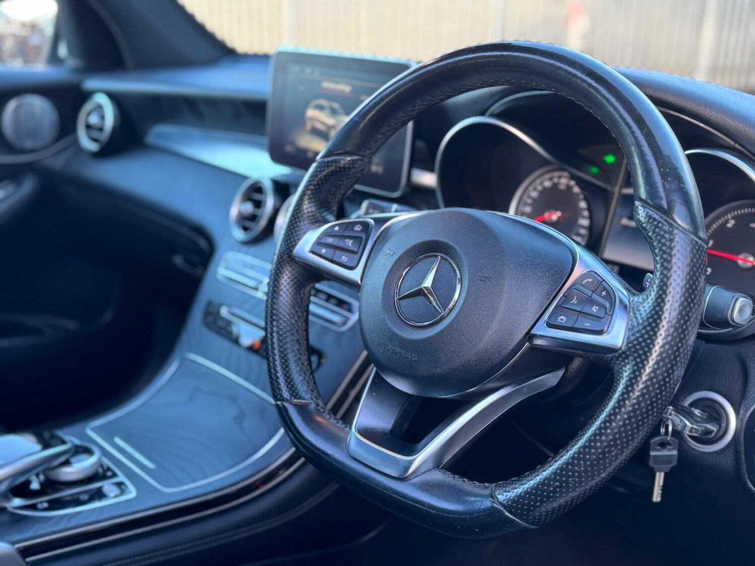 Used Mercedes-Benz GLC 2017 for sale - 76671341: Photo 24