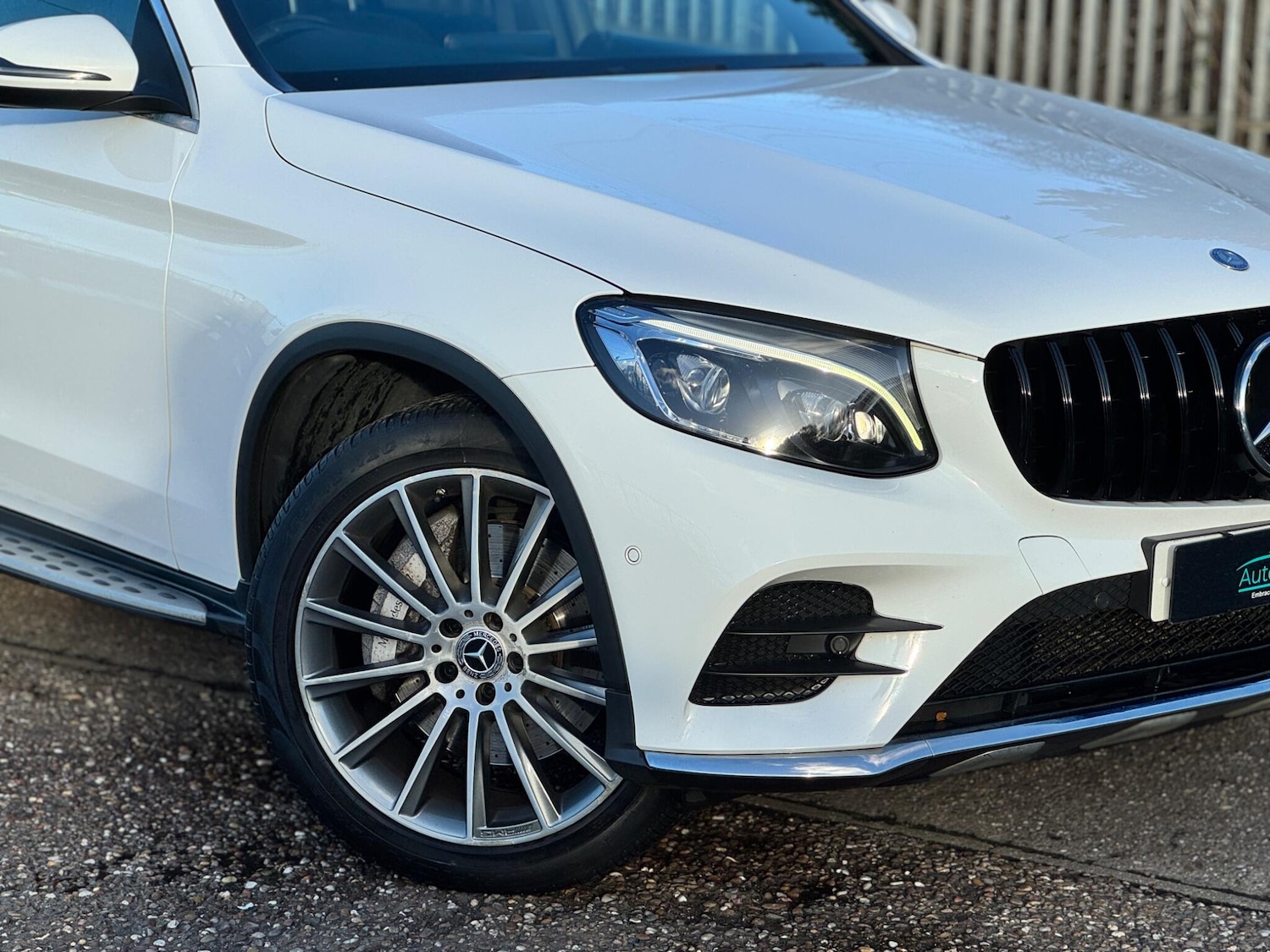 Used Mercedes-Benz GLC 2017 for sale - 76671341: Photo 3