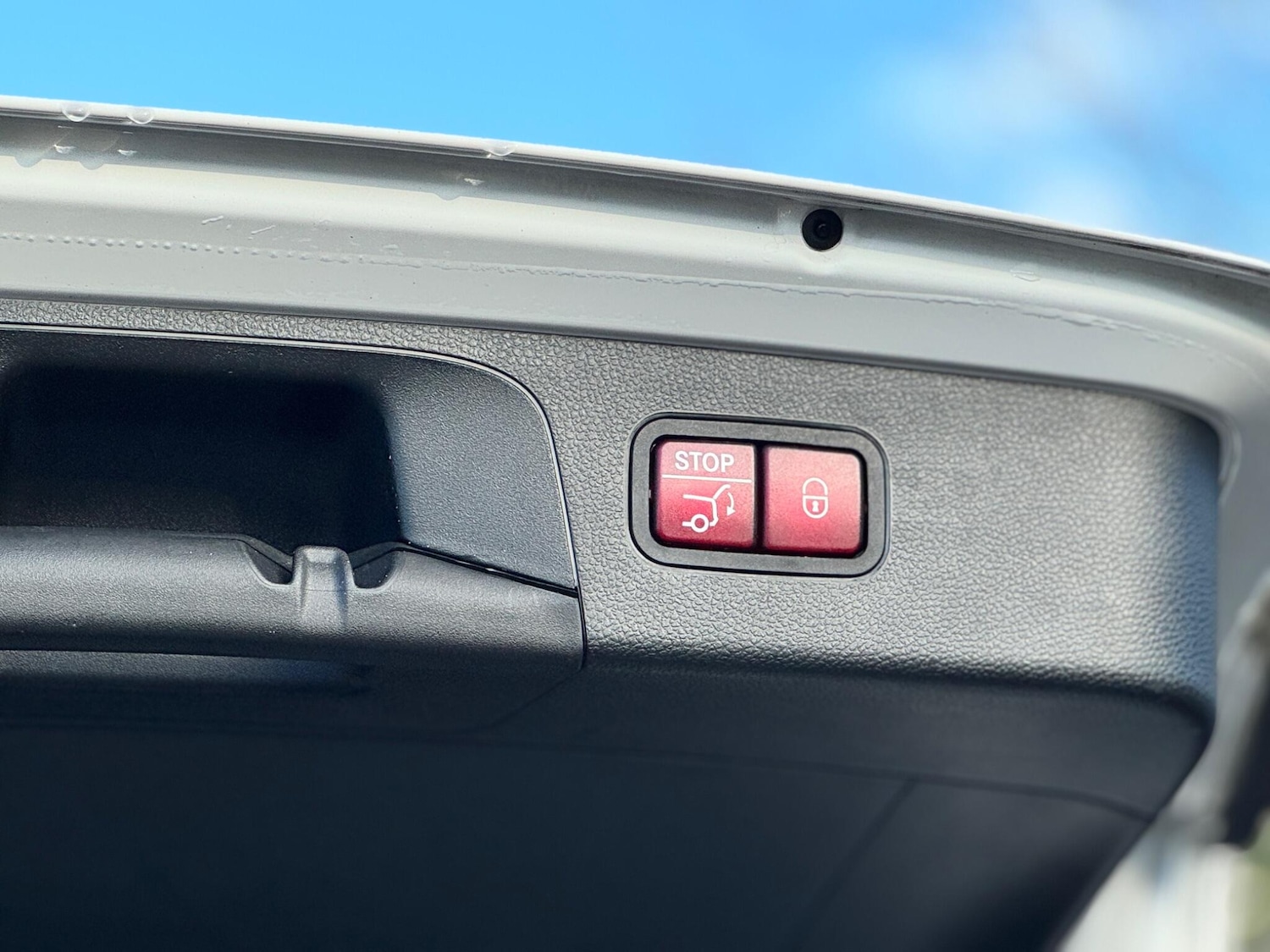 Used Mercedes-Benz GLC 2017 for sale - 76671341: Photo 30