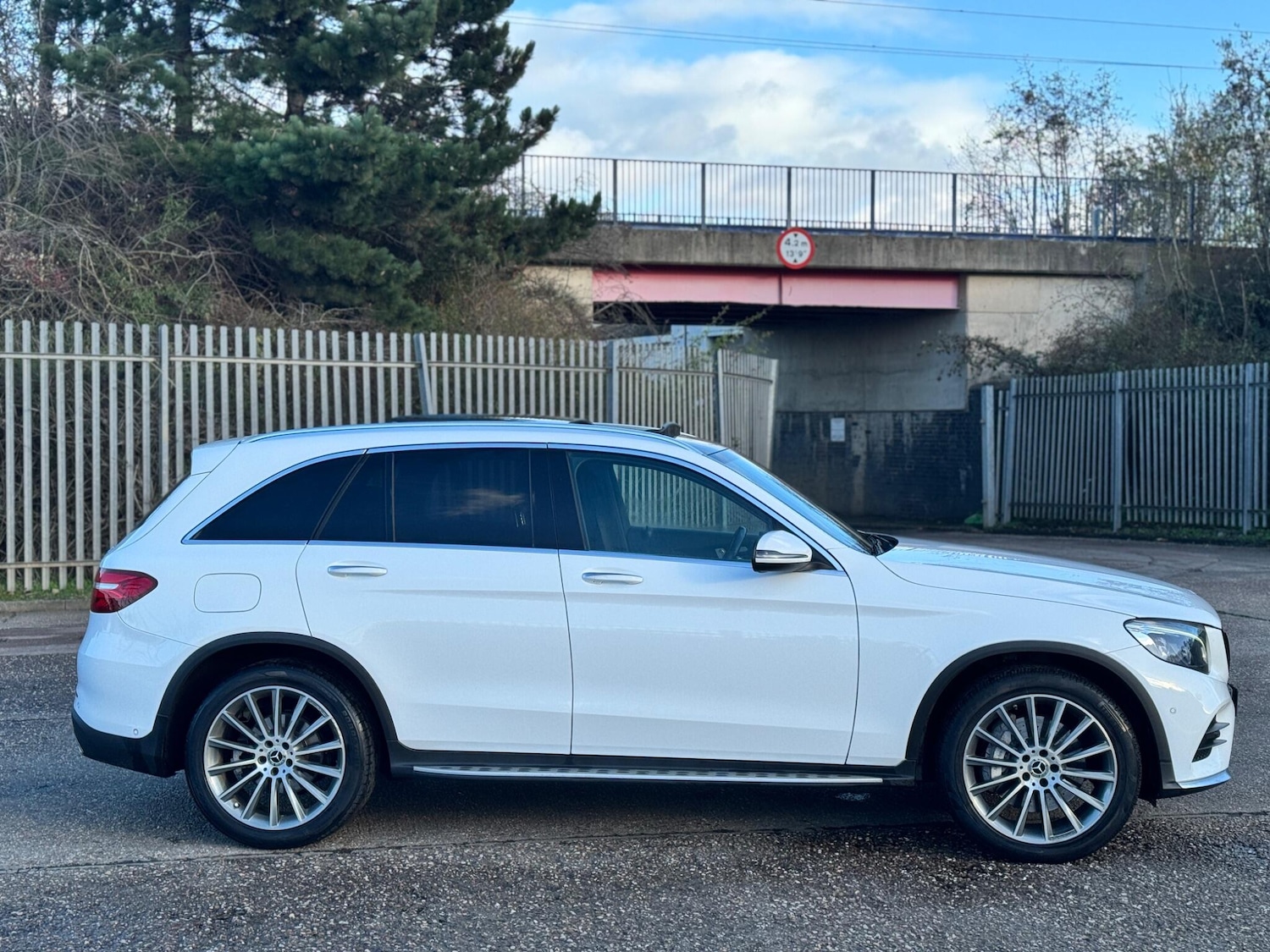 Used Mercedes-Benz GLC 2017 for sale - 76671341: Photo 5