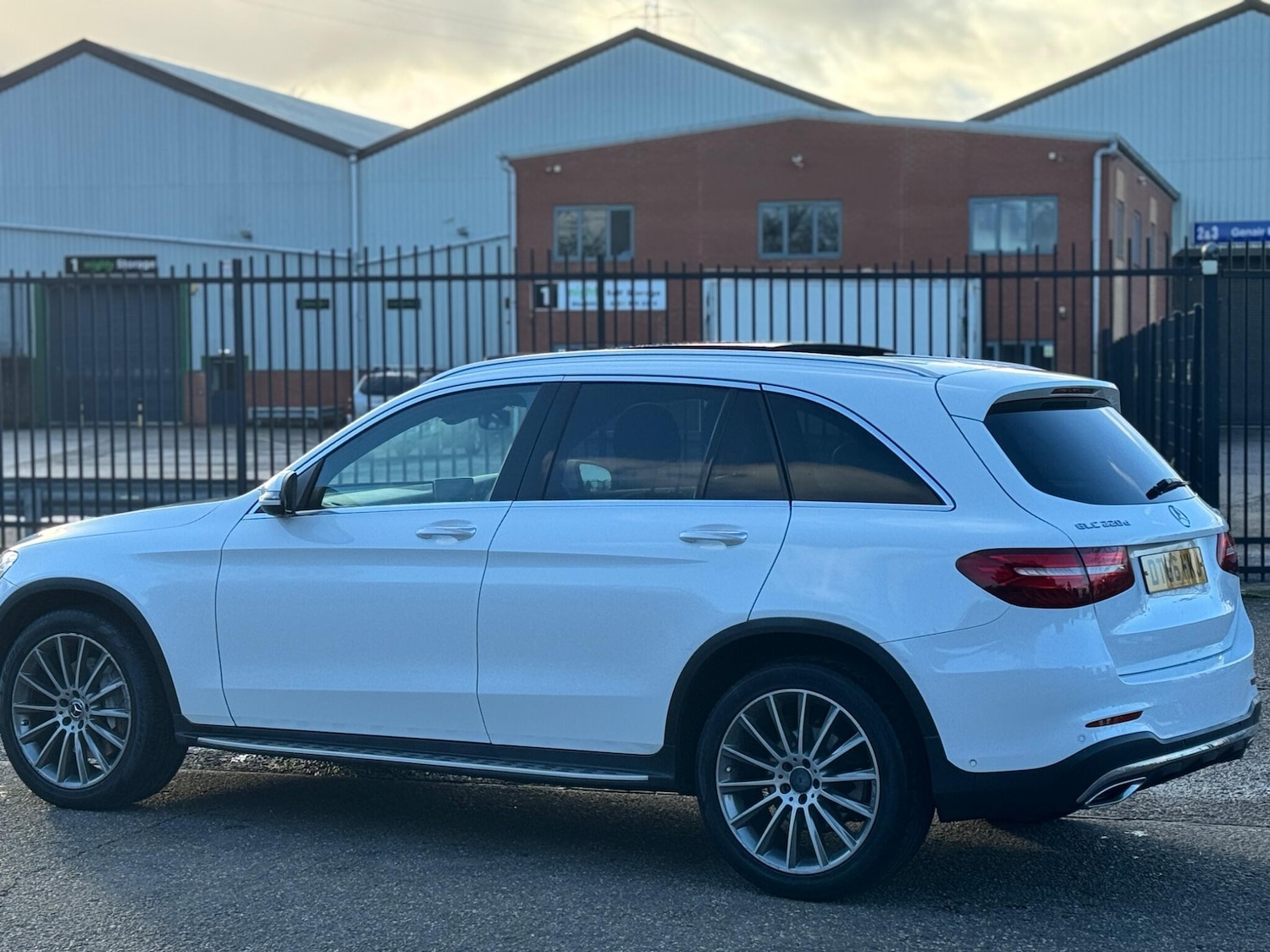 Used Mercedes-Benz GLC 2017 for sale - 76671341: Photo 9