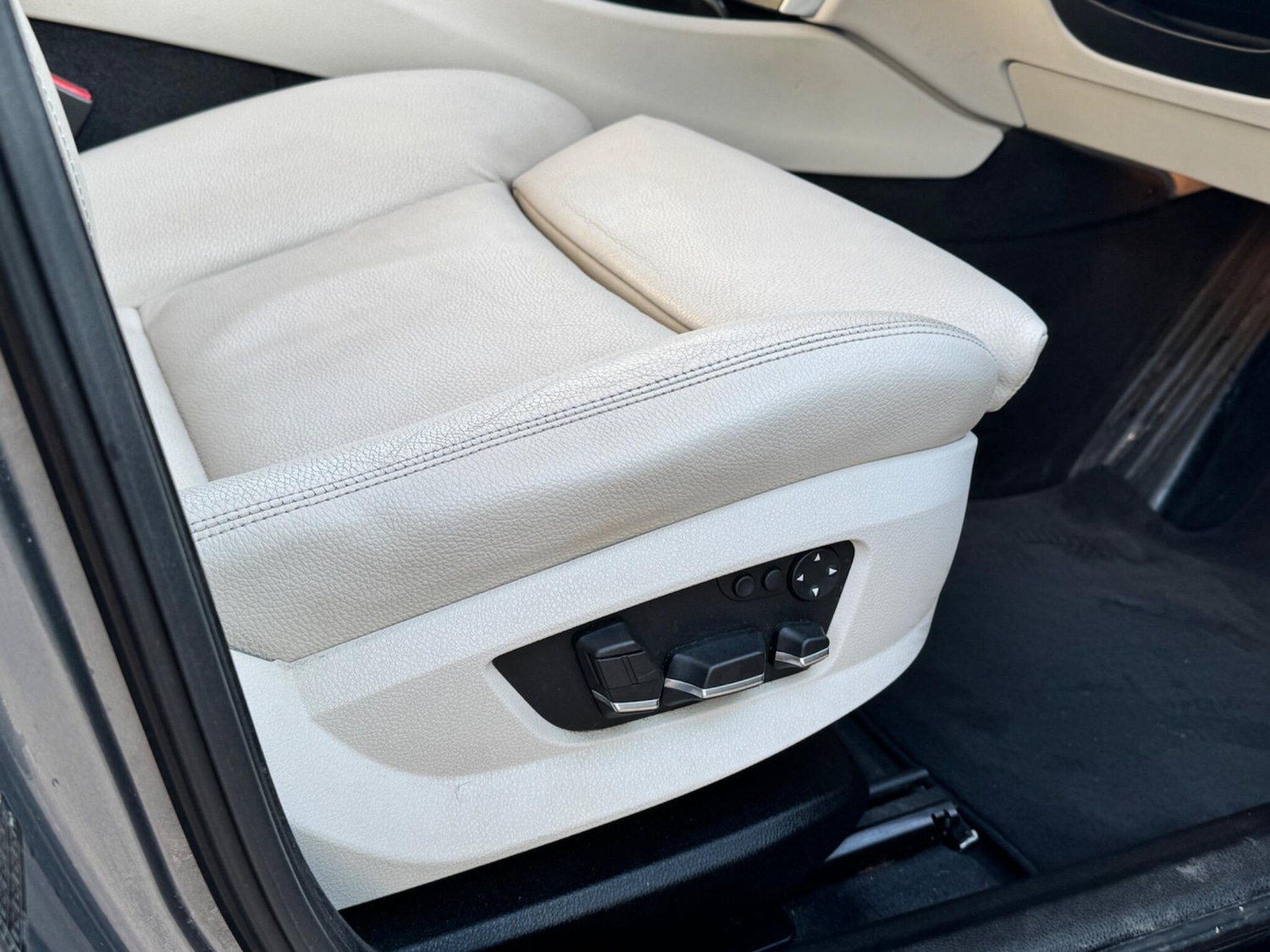 Used BMW 5 Series 2010 for sale - 76671383: Photo 17