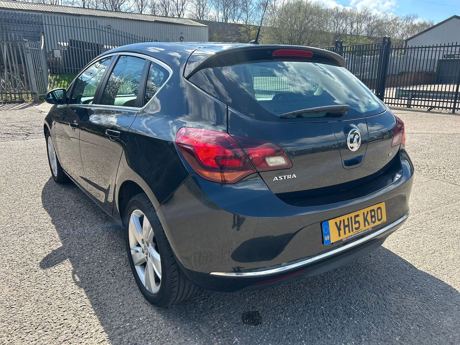 Used Vauxhall Astra for sale - 78128124: Photo 4