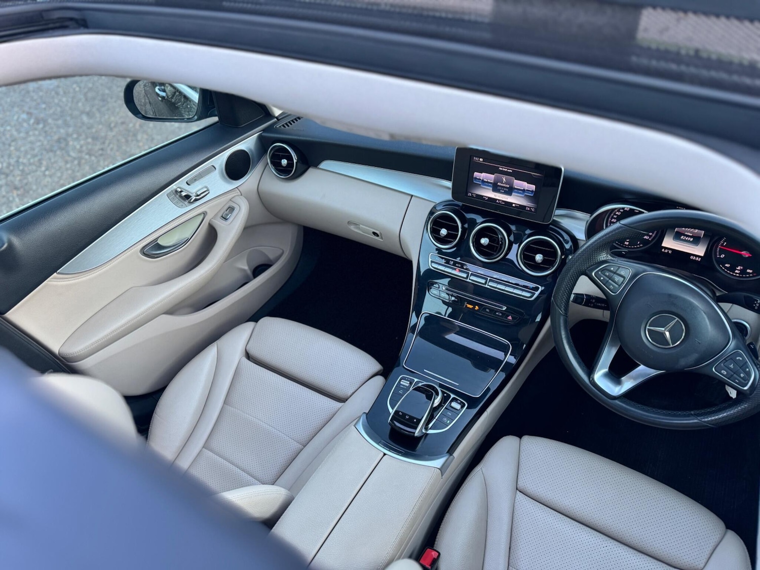 Used Mercedes-Benz C Class 2014 for sale - 77238565: Photo 10