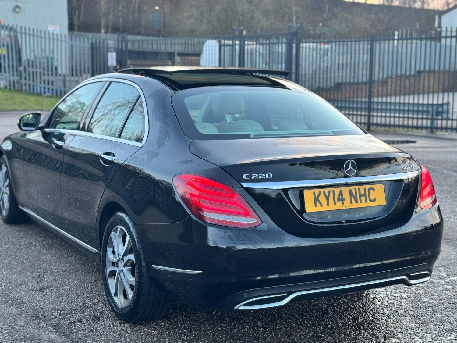 Used Mercedes-Benz C Class 2014 for sale - 77238565: Photo 14