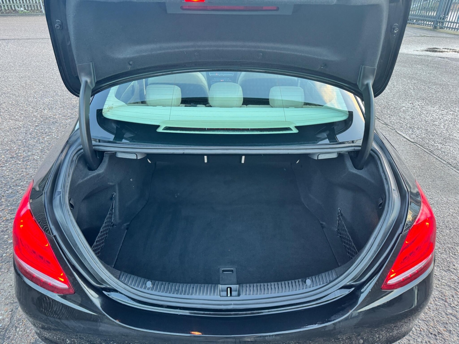 Used Mercedes-Benz C Class 2014 for sale - 77238565: Photo 21