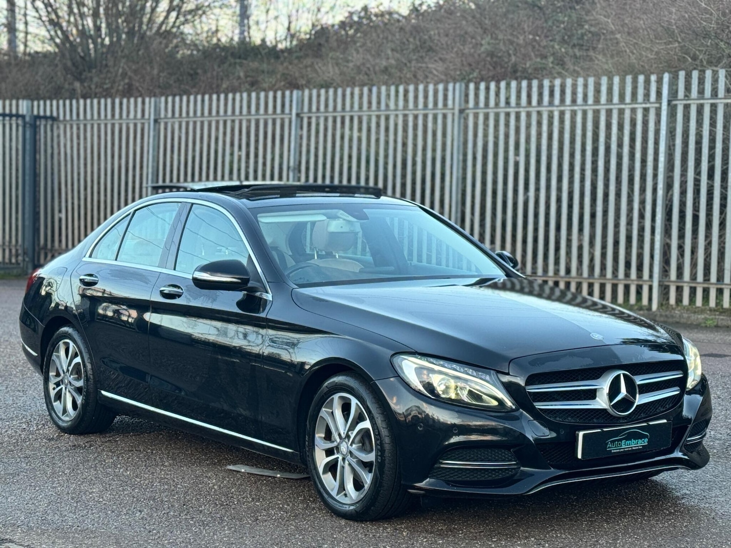 Used Mercedes-Benz C Class 2014 for sale - 77238565: Photo 4