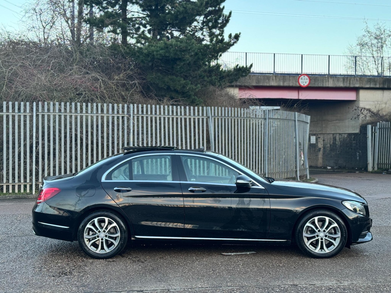 Used Mercedes-Benz C Class 2014 for sale - 77238565: Photo 5