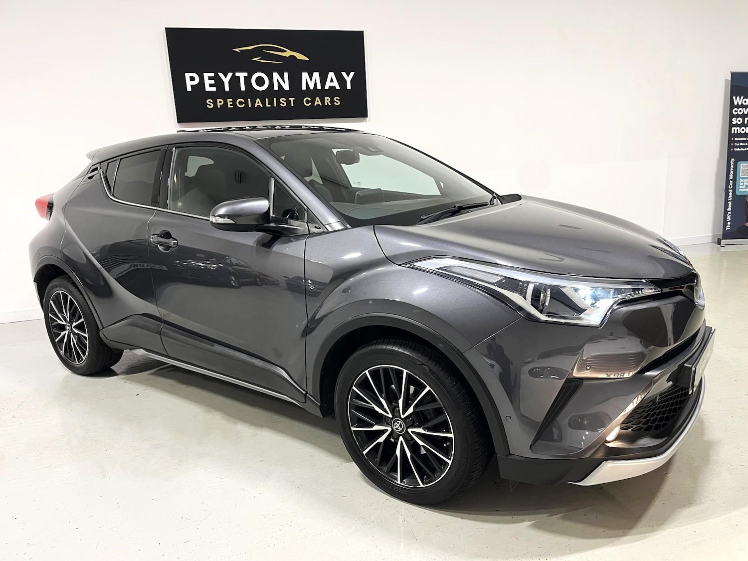 Used Toyota C-HR 2017 for sale - 76662885: Photo 1