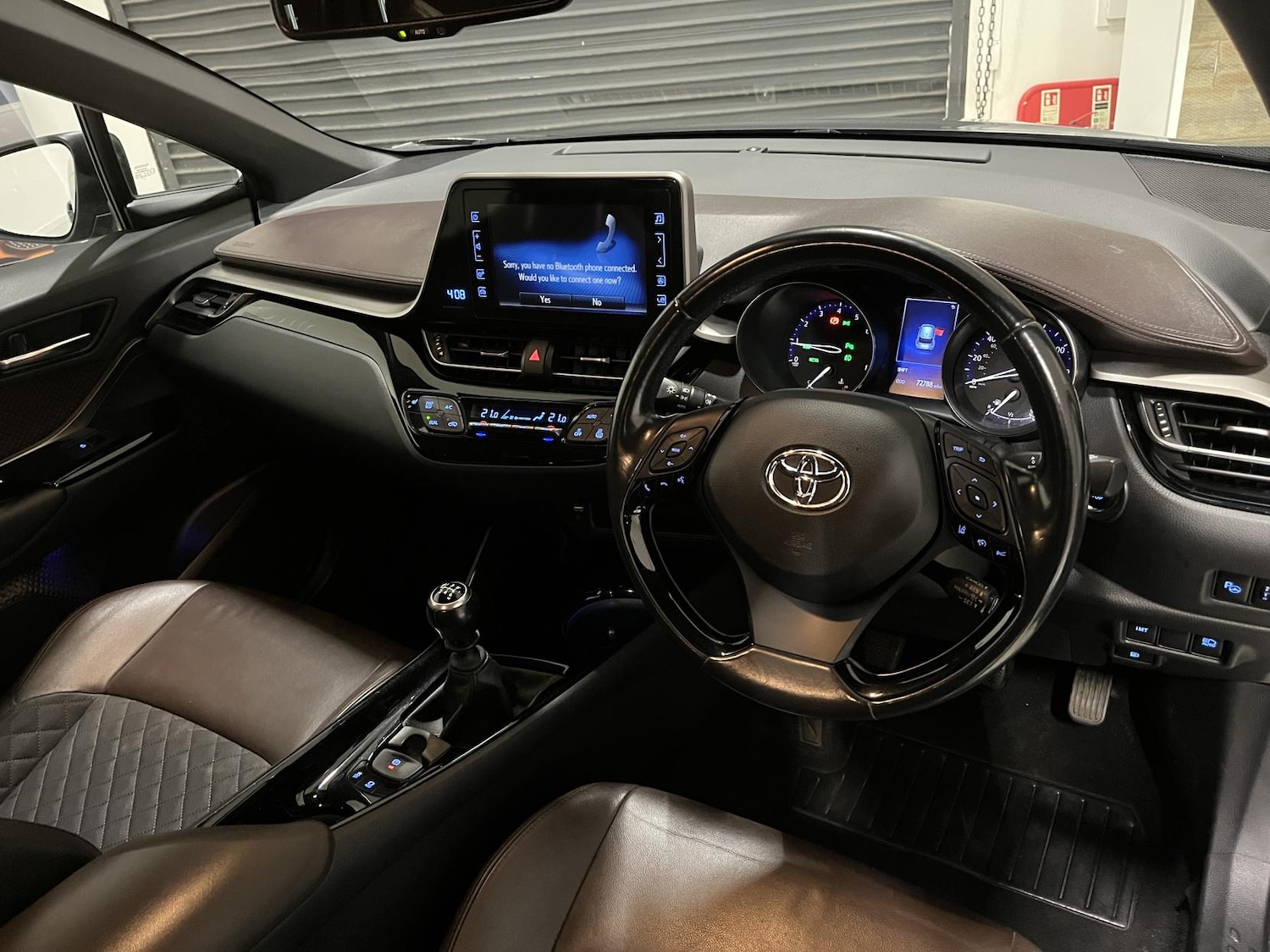 Used Toyota C-HR 2017 for sale - 76662885: Photo 14