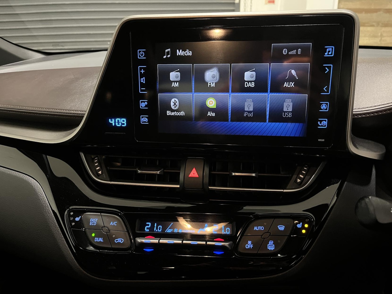 Used Toyota C-HR 2017 for sale - 76662885: Photo 17