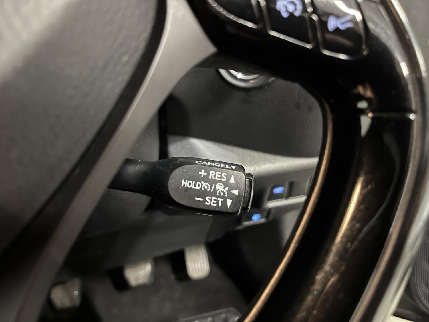 Used Toyota C-HR 2017 for sale - 76662885: Photo 19