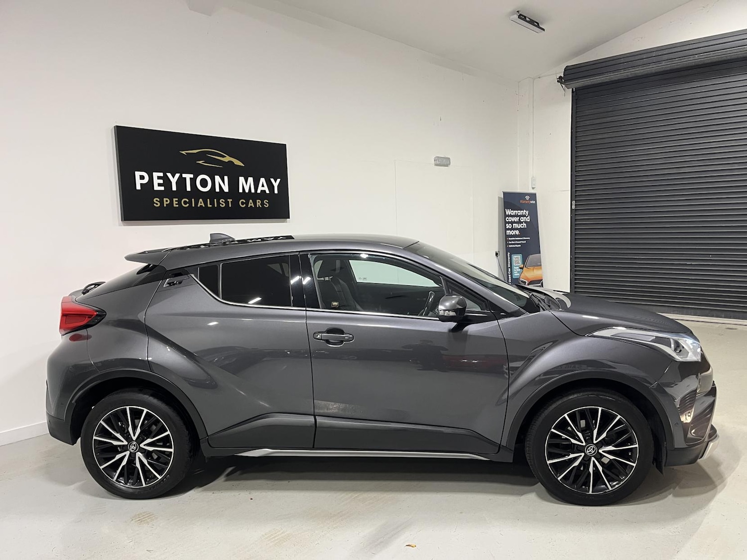 Used Toyota C-HR 2017 for sale - 76662885: Photo 4