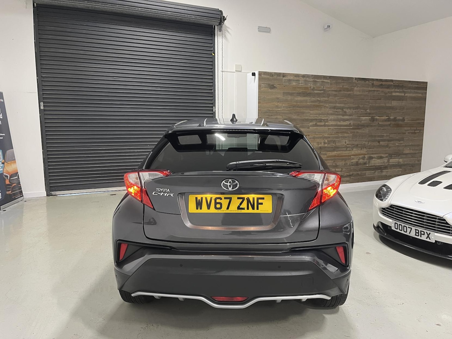 Used Toyota C-HR 2017 for sale - 76662885: Photo 7