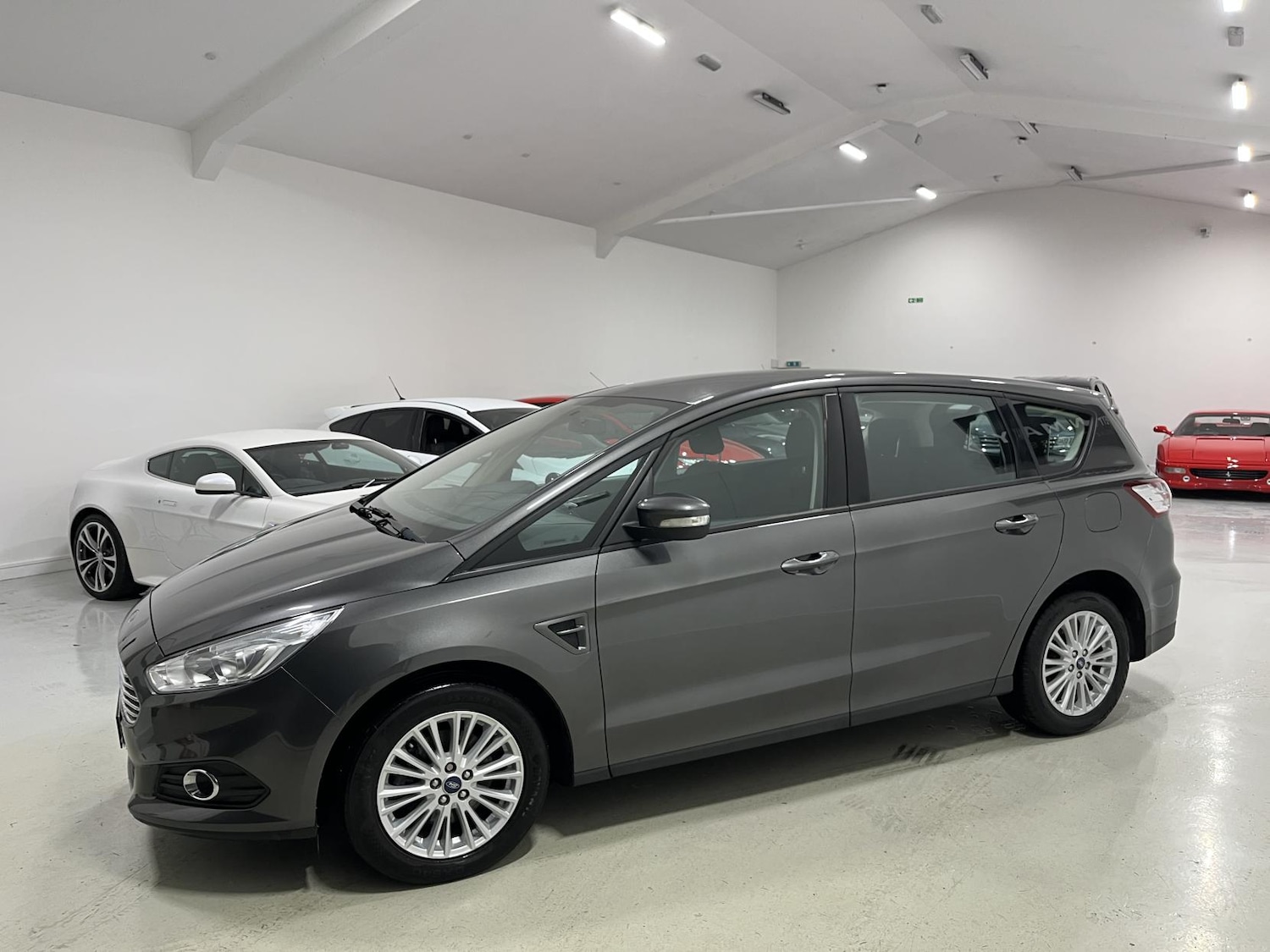 Used Ford S-Max 2019 for sale - 76662884: Photo 8