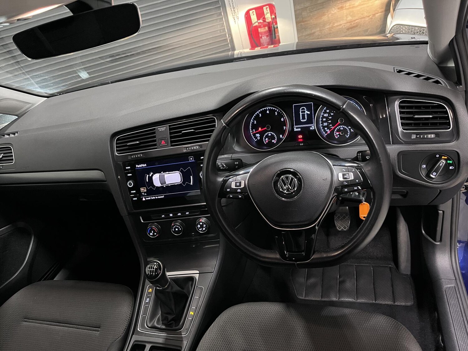Used Volkswagen Golf 2018 for sale - 76662890: Photo 17