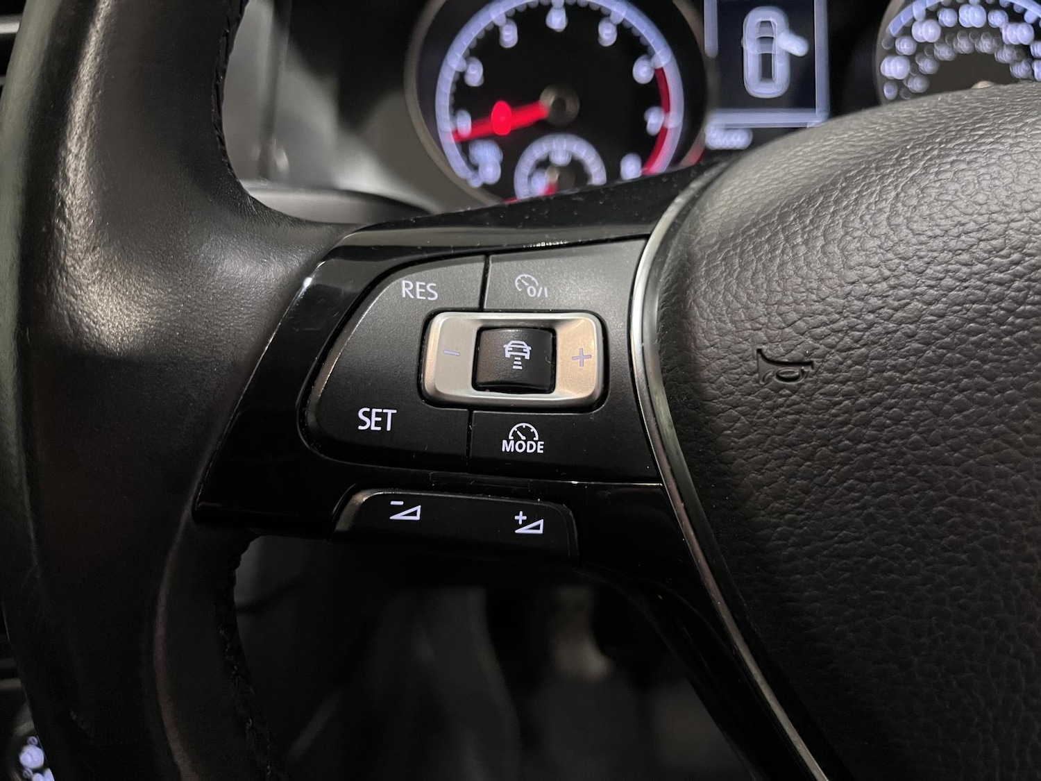 Used Volkswagen Golf 2018 for sale - 76662890: Photo 19