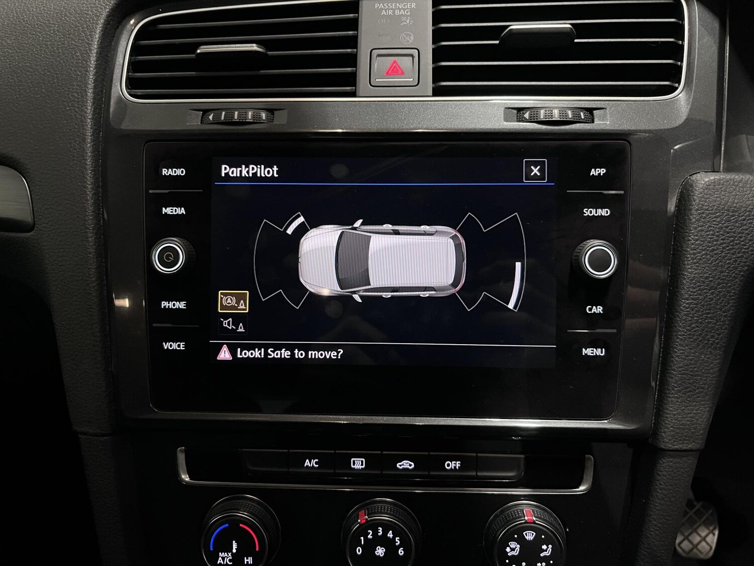 Used Volkswagen Golf 2018 for sale - 76662890: Photo 22