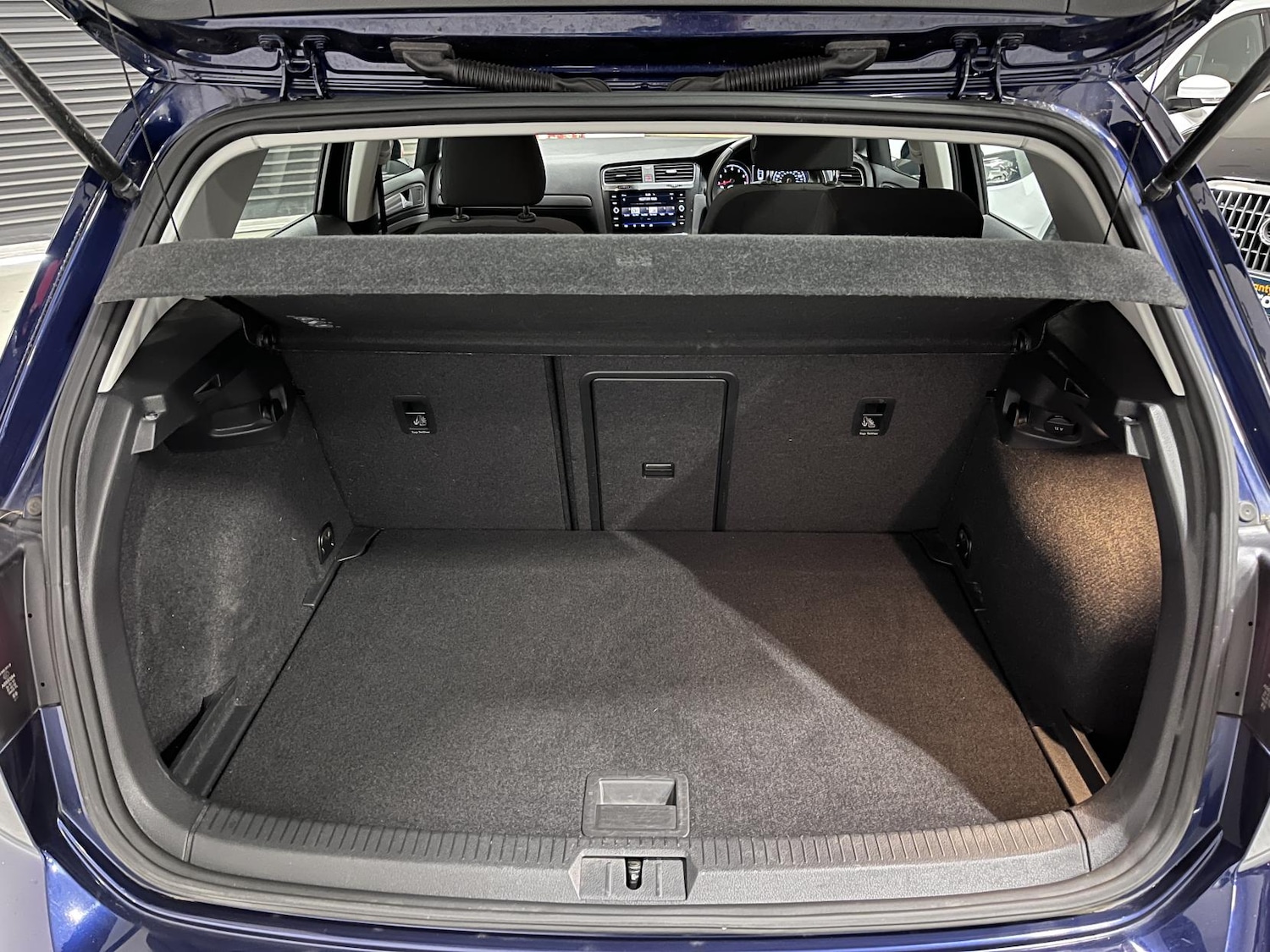 Used Volkswagen Golf 2018 for sale - 76662890: Photo 30