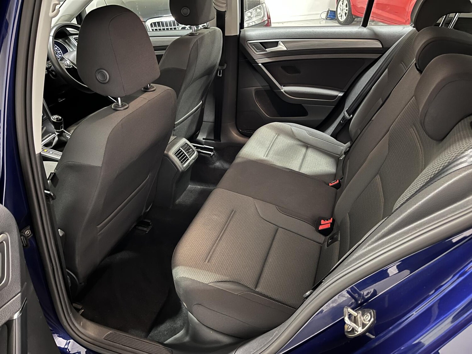 Used Volkswagen Golf 2018 for sale - 76662890: Photo 31