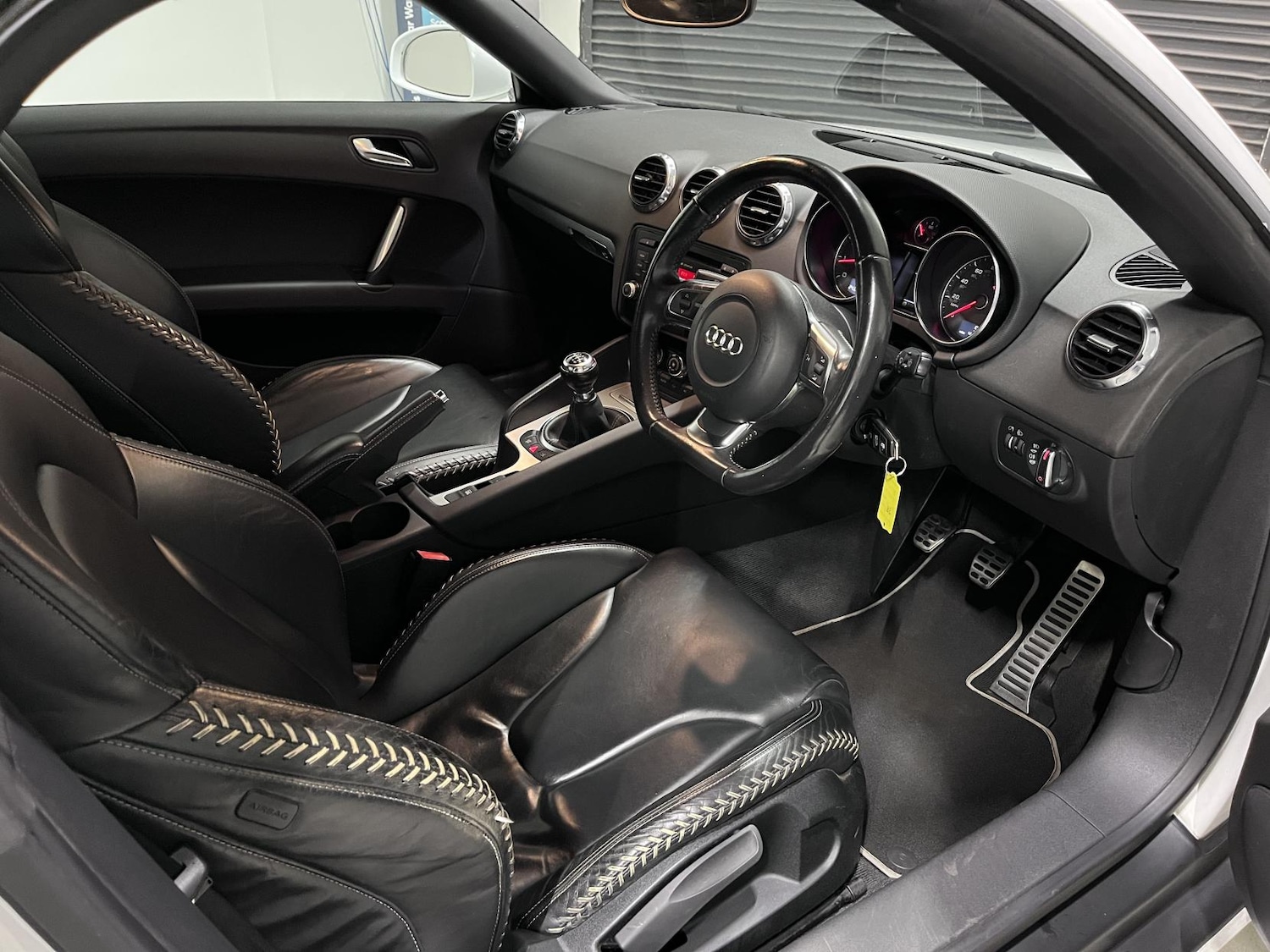 Used Audi TT 2010 for sale - 78060569: Photo 12