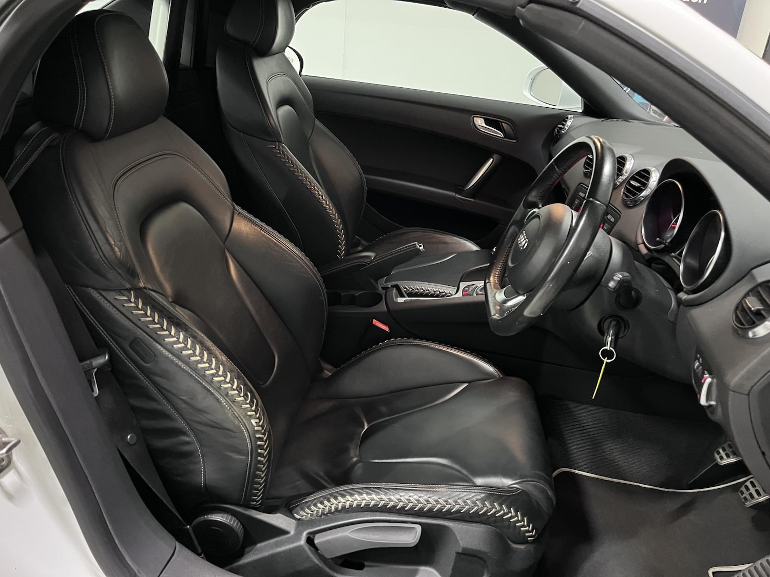 Used Audi TT 2010 for sale - 78060569: Photo 13