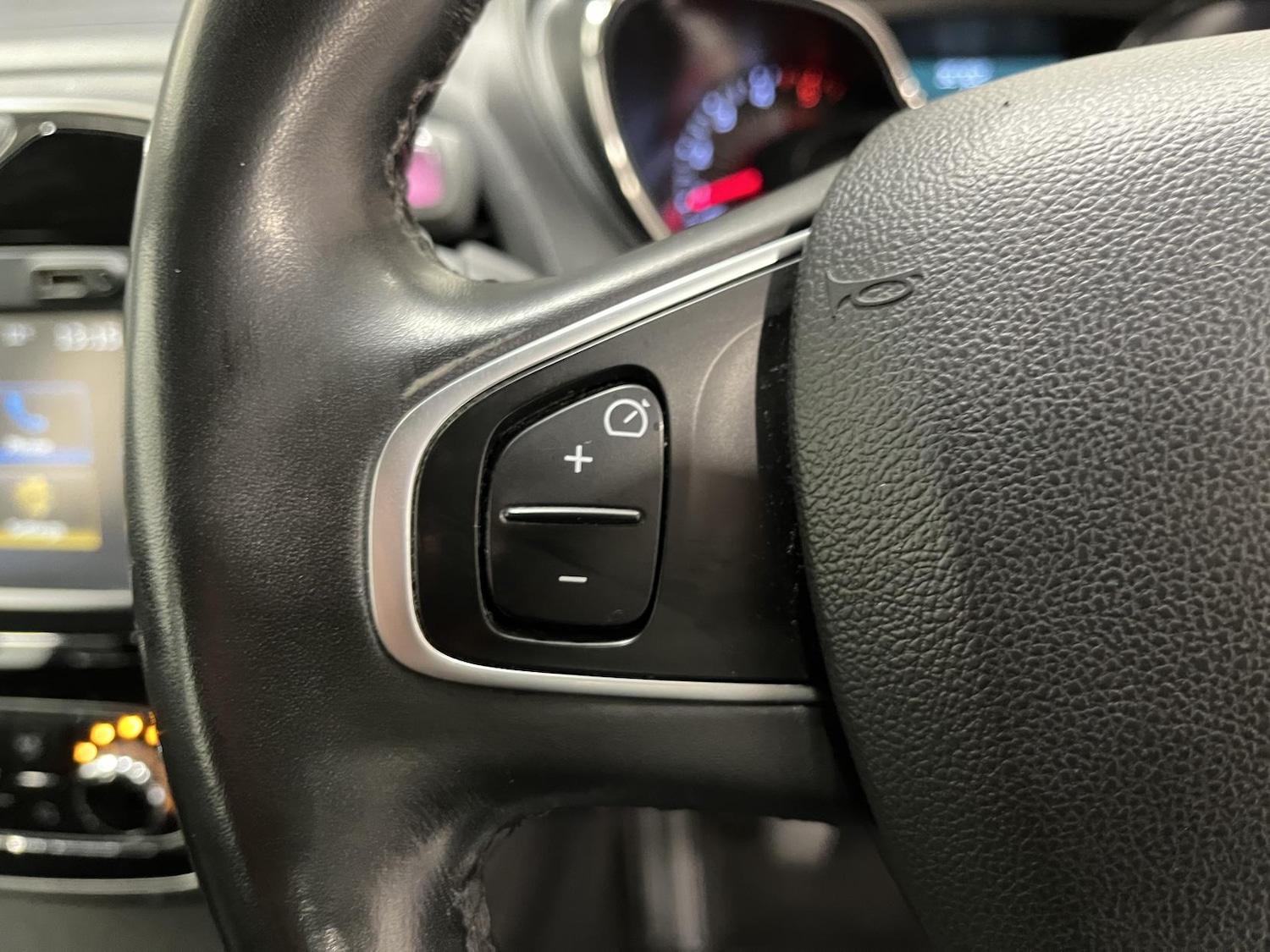 Used Renault Captur 2017 for sale - 76662893: Photo 20