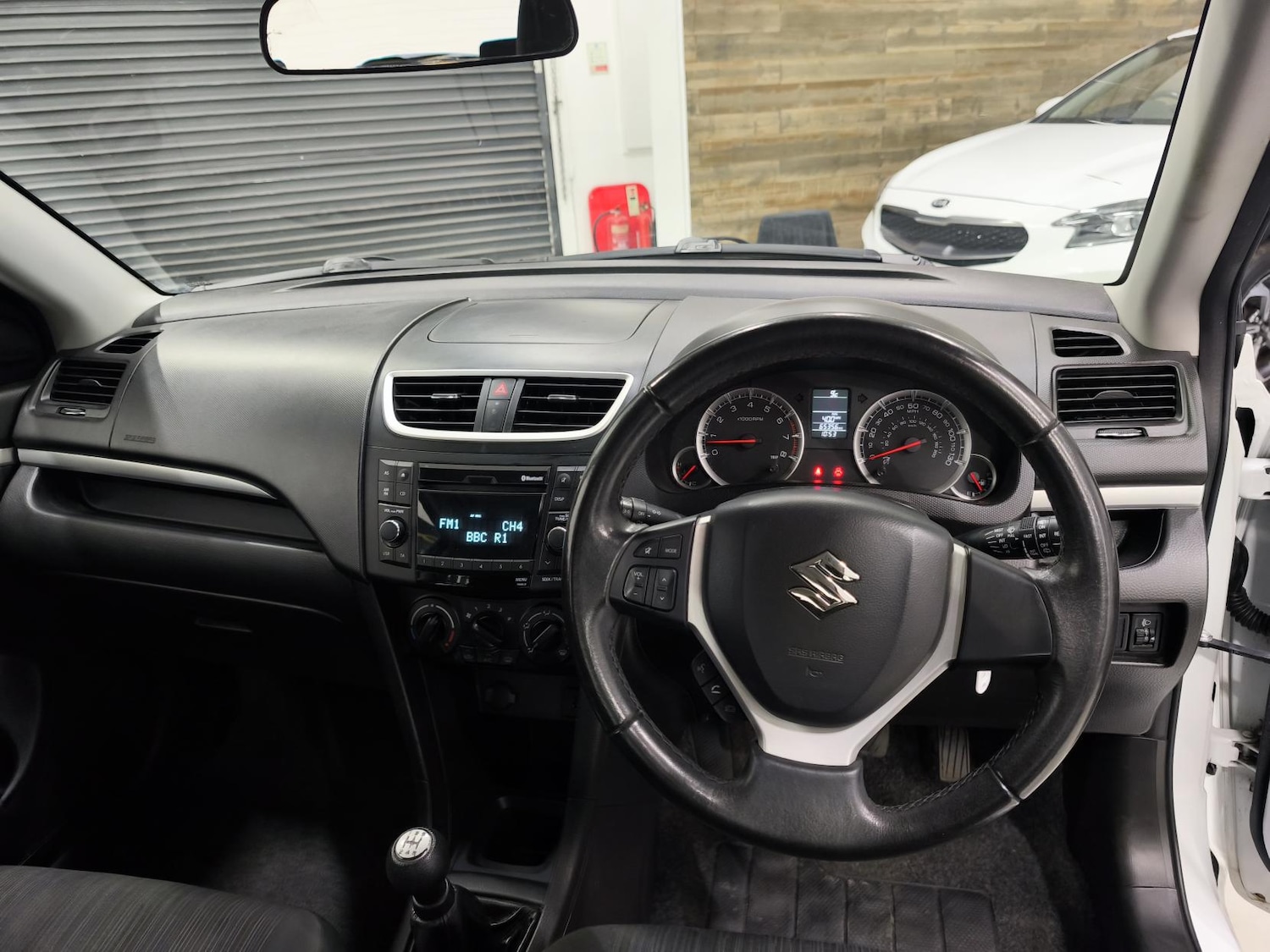 Used Suzuki Swift 2015 for sale - 77575982: Photo 19