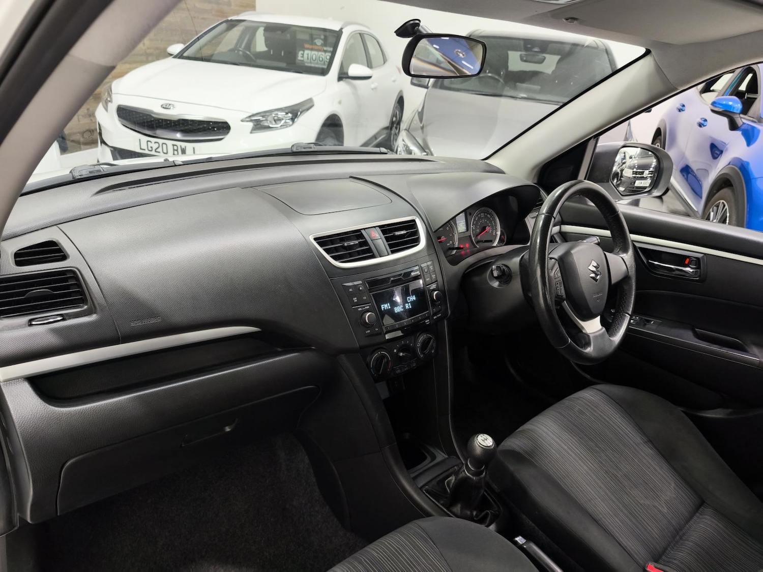 Used Suzuki Swift 2015 for sale - 77575982: Photo 20