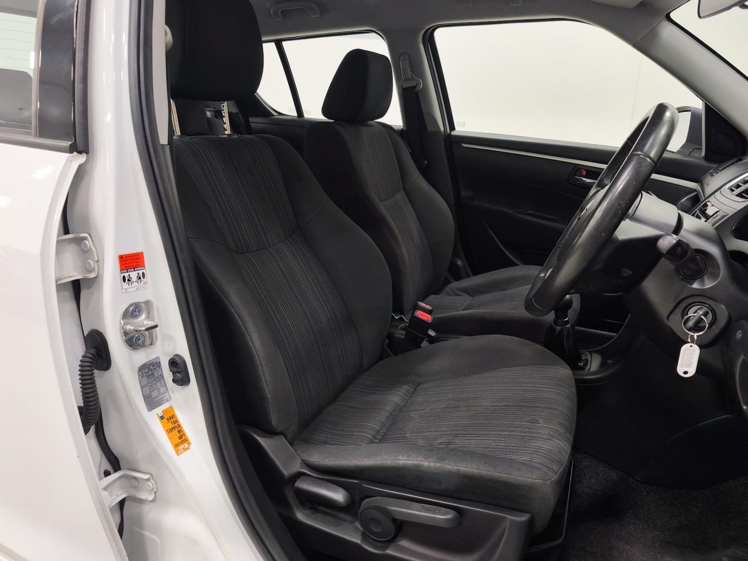 Used Suzuki Swift 2015 for sale - 77575982: Photo 22