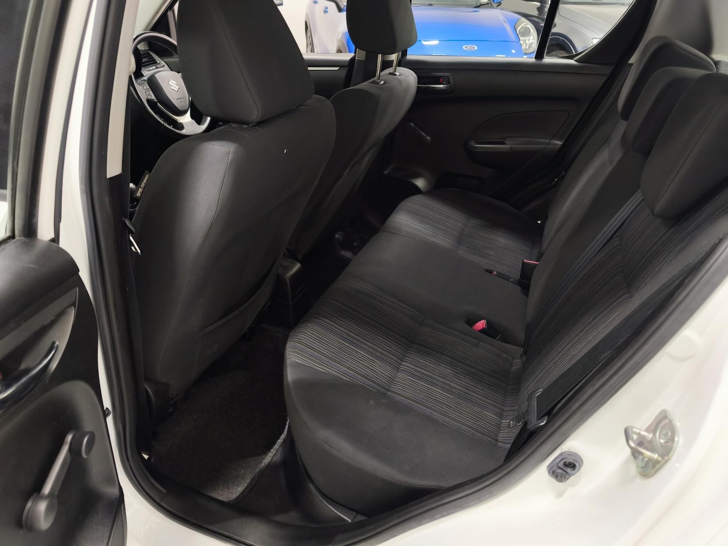 Used Suzuki Swift 2015 for sale - 77575982: Photo 25