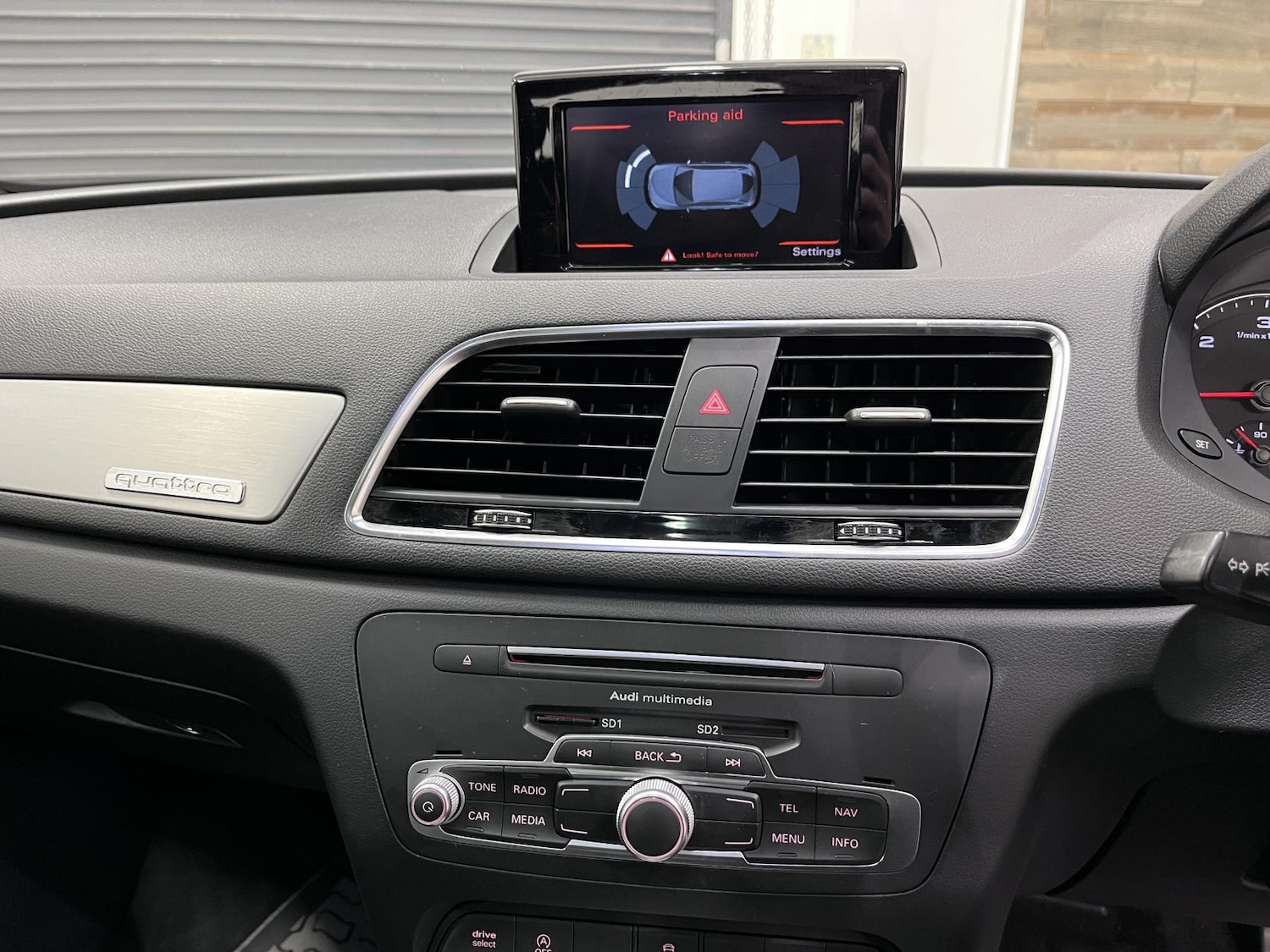 Used Audi Q3 2015 for sale - 77427555: Photo 16