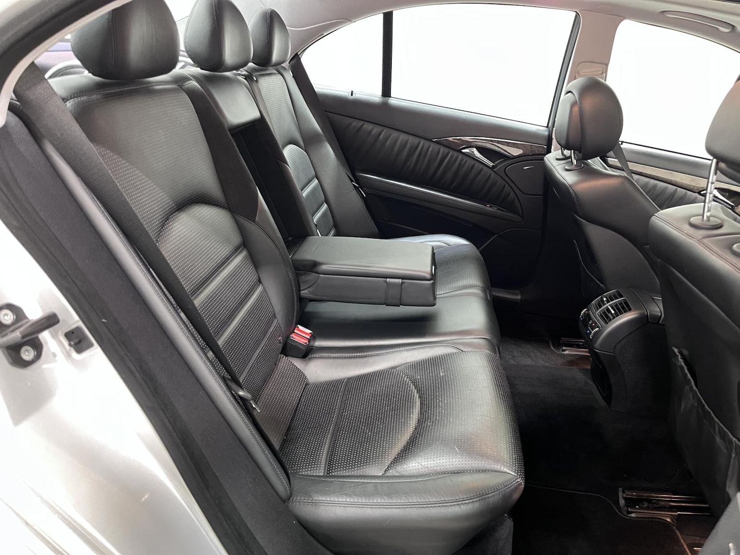 Used Mercedes-Benz E Class 2007 for sale - 77406505: Photo 28