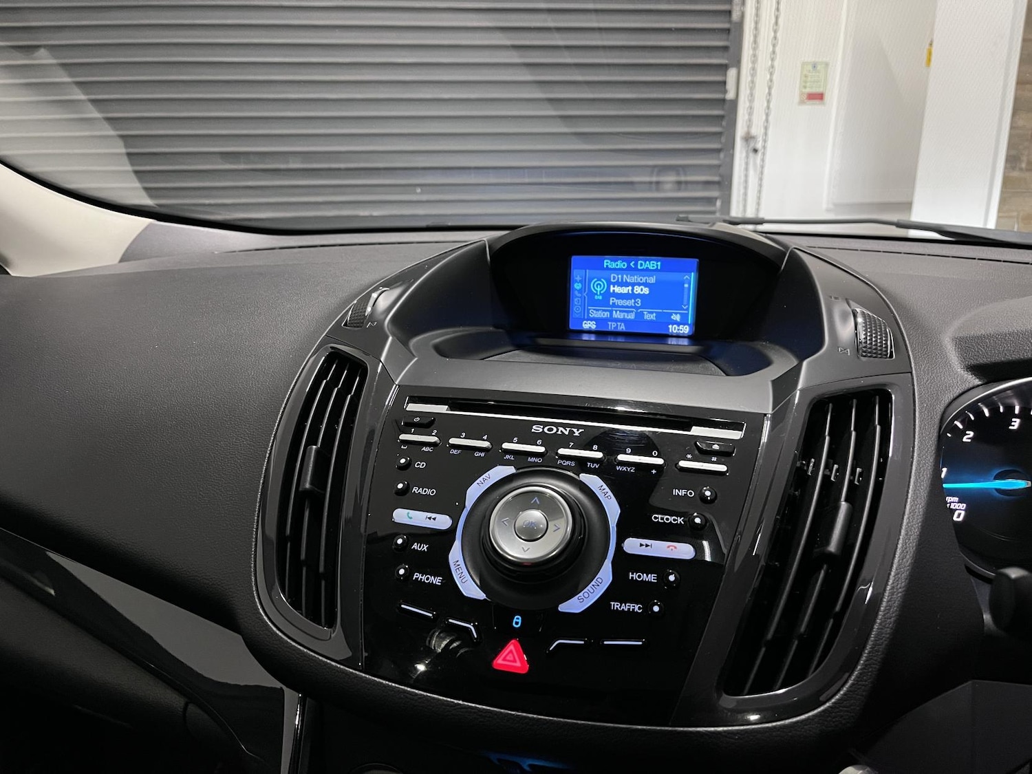 Used Ford Kuga 2015 for sale - 76908404: Photo 19