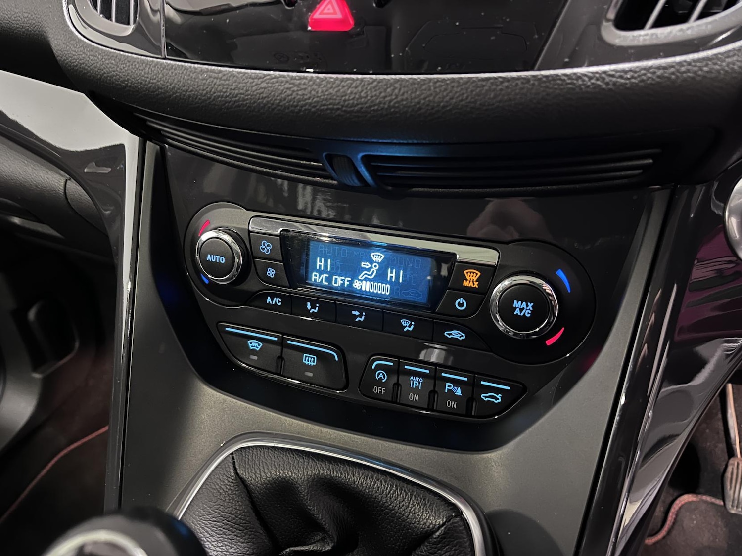 Used Ford Kuga 2015 for sale - 76908404: Photo 20