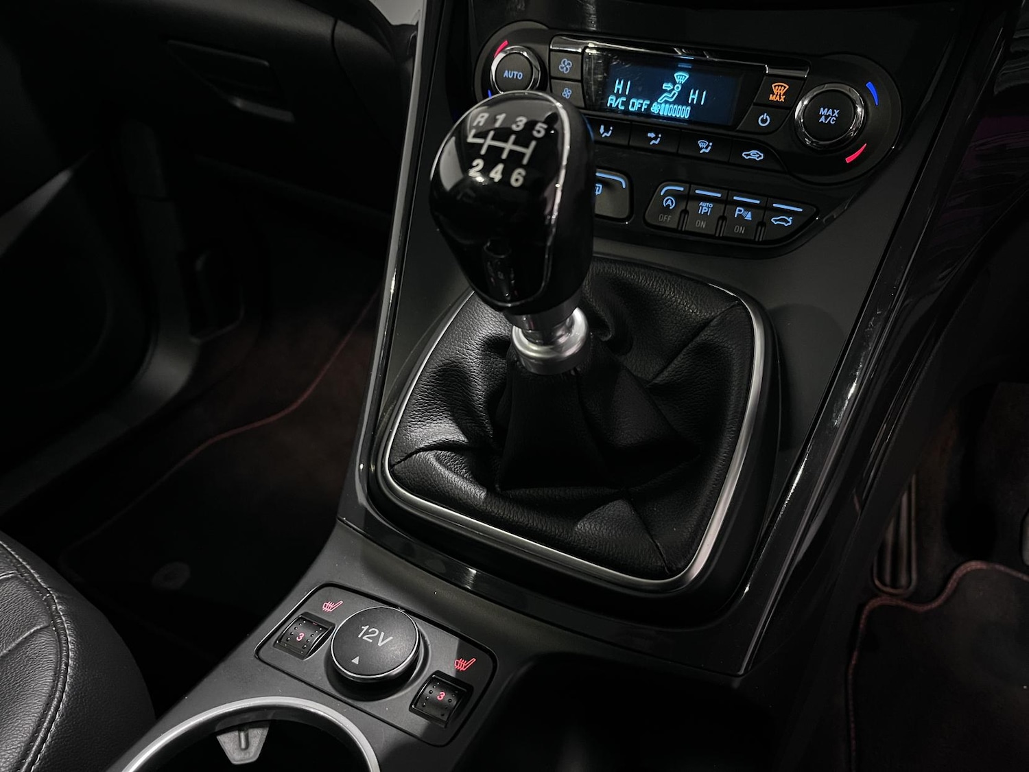 Used Ford Kuga 2015 for sale - 76908404: Photo 21