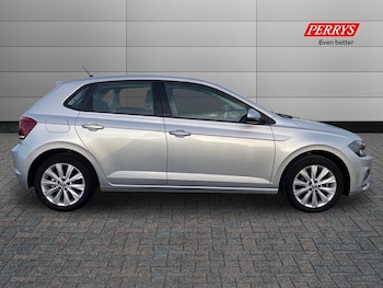 Used Volkswagen Polo 2019 for sale - 76373913: Photo