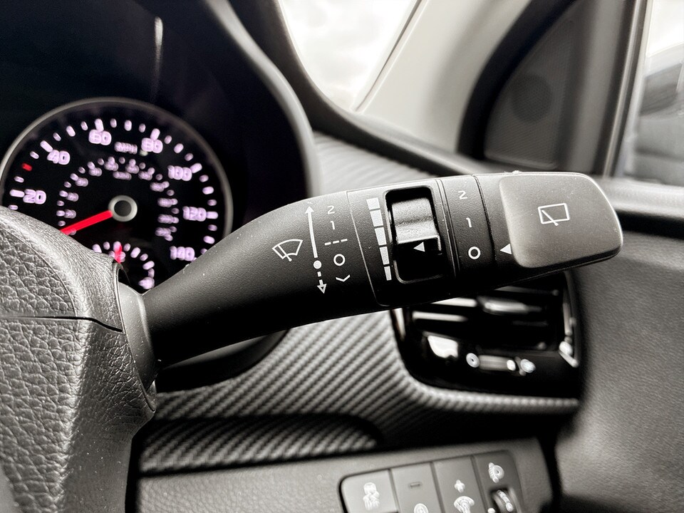 Used Kia Stonic 2024 for sale - 77562729: Photo 35