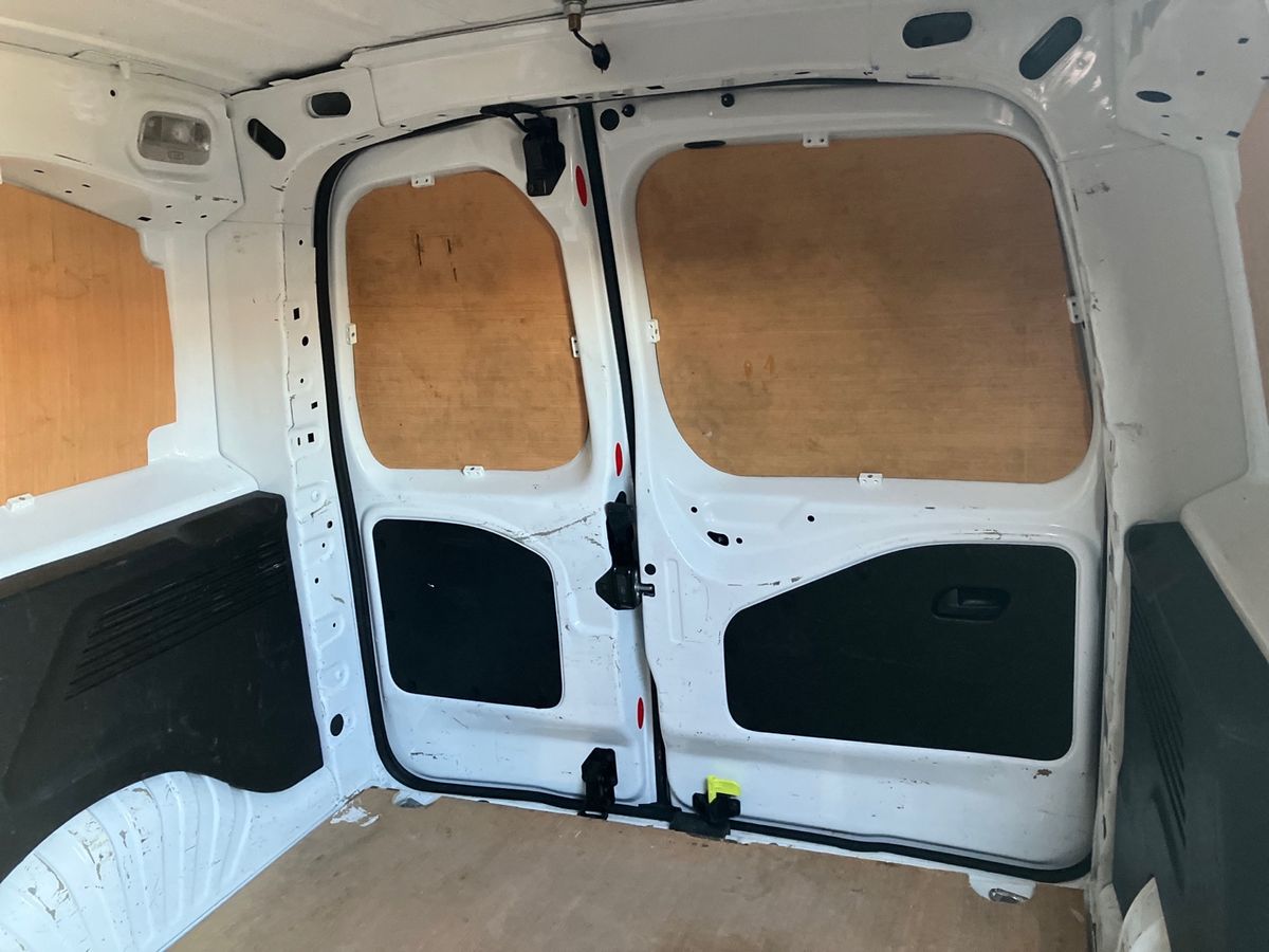 Used Peugeot Partner 2022 for sale - 76980148: Photo 31