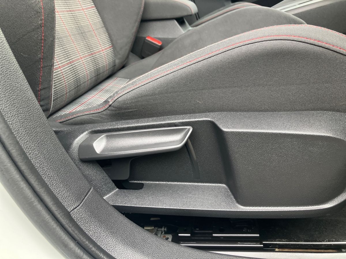 Used Volkswagen Golf 2020 for sale - 76128562: Photo 40