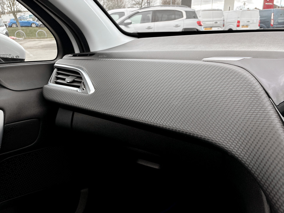 Used Peugeot 2008 2018 for sale - 77997894: Photo 30