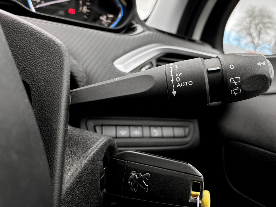 Used Peugeot 2008 2018 for sale - 77997894: Photo 35