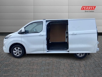 Used Ford Transit Custom 2024 for sale - 77318523: Photo