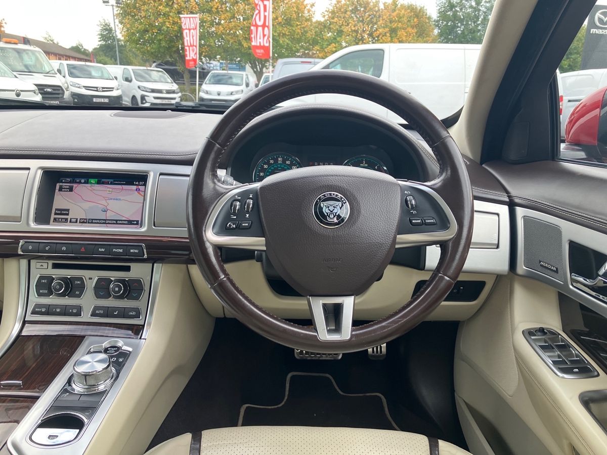 Used Jaguar XF 2015 for sale - 76158344: Photo 15