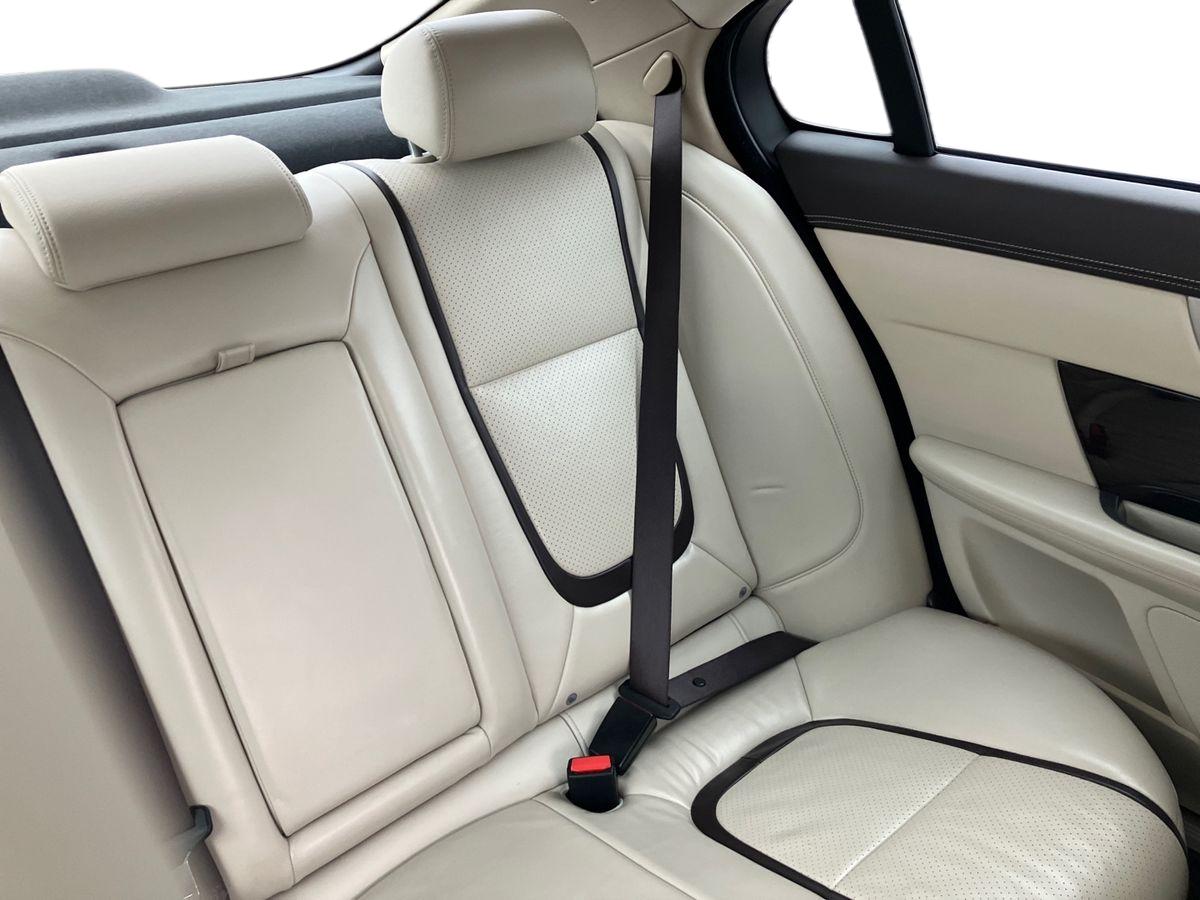 Used Jaguar XF 2015 for sale - 76158344: Photo 19