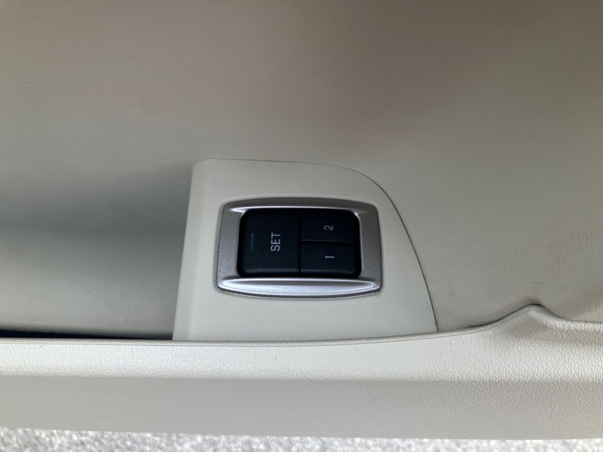Used Jaguar XF 2015 for sale - 76158344: Photo 30